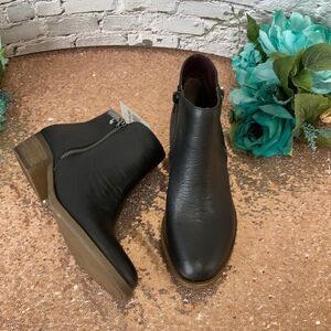 Kensie Black Gabriella Ankle Booties  8M